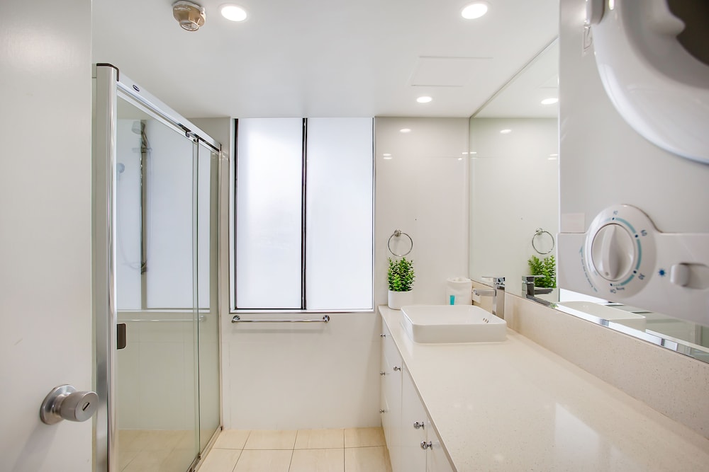 Pacific Resort Broadbeach 24/77