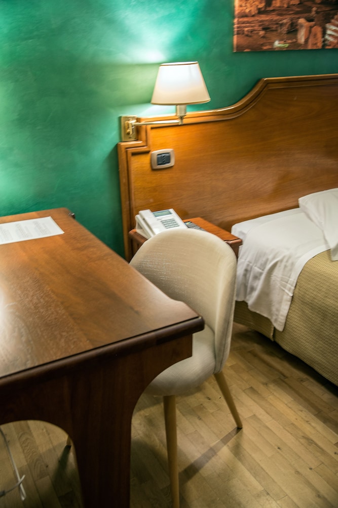 Hotel Kent Roma 31/63