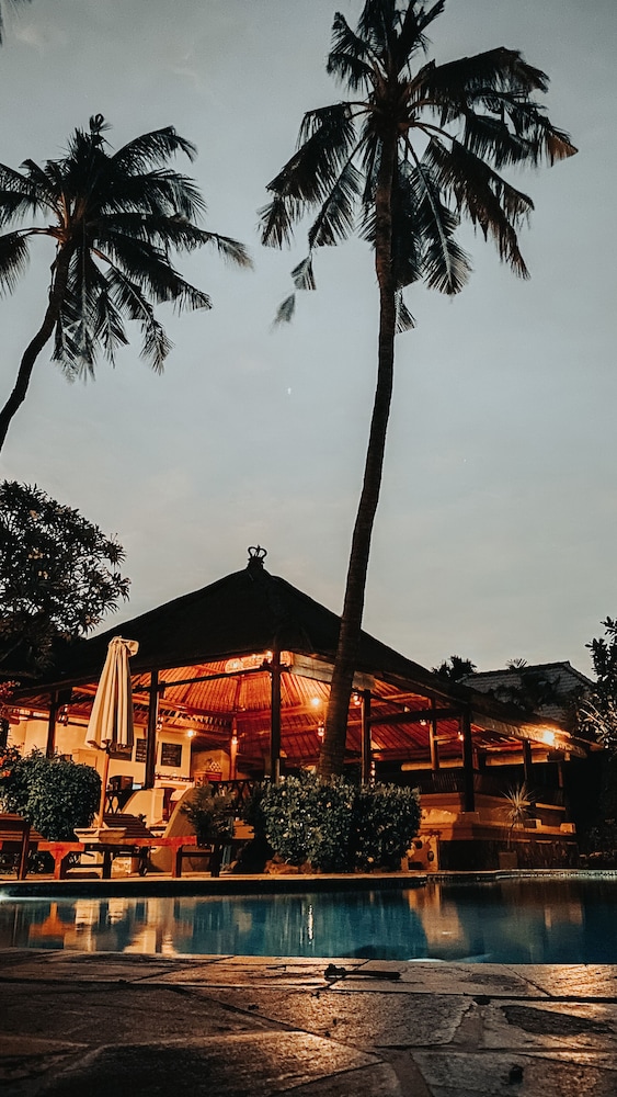 Santai Bali 4/54