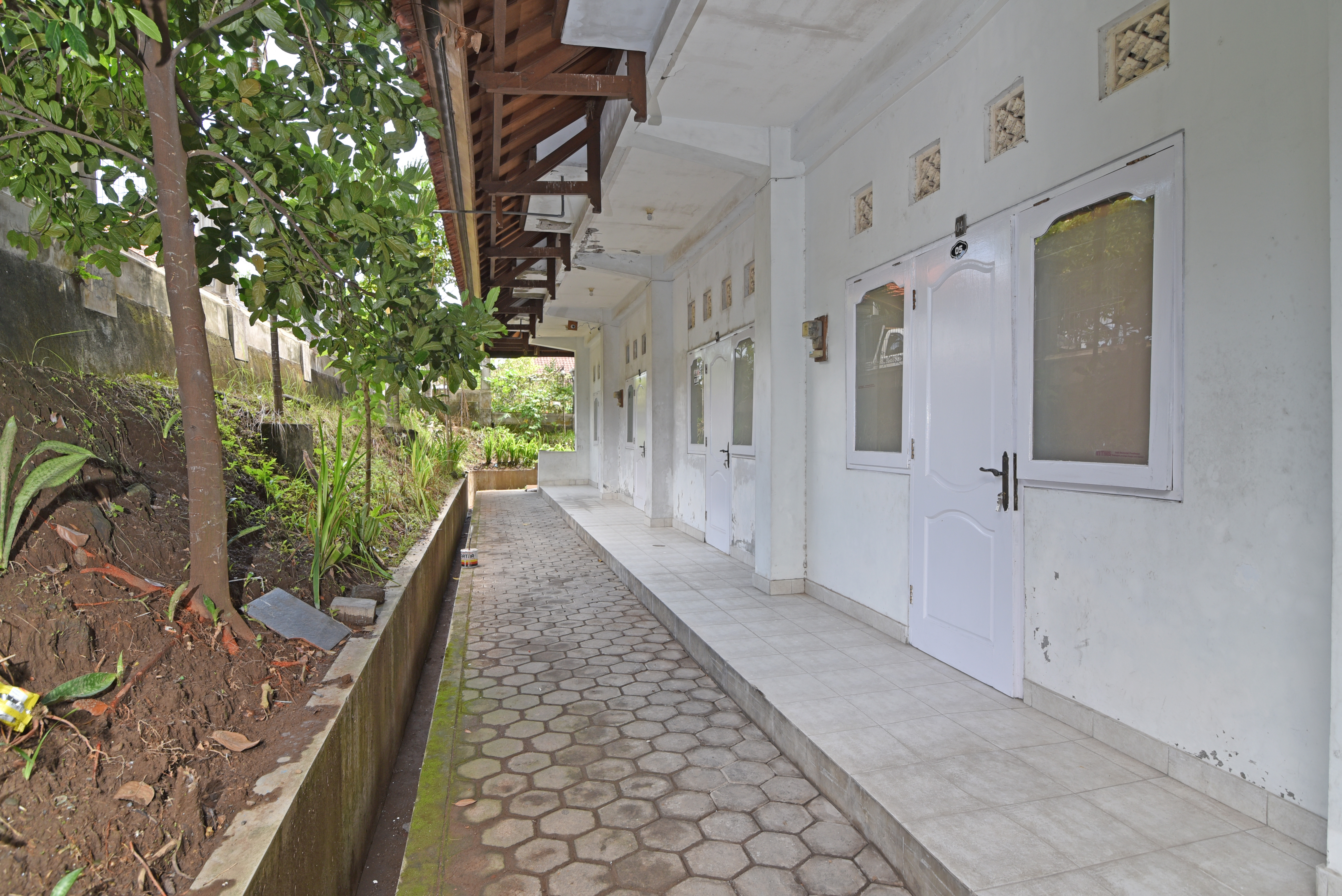 RedDoorz @ Jalan Gatot Subroto Denpasar 27/31