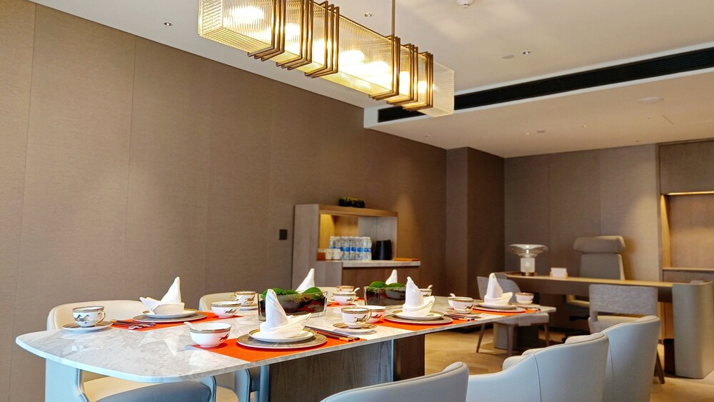 Crowne Plaza Hohhot City Center 58/76