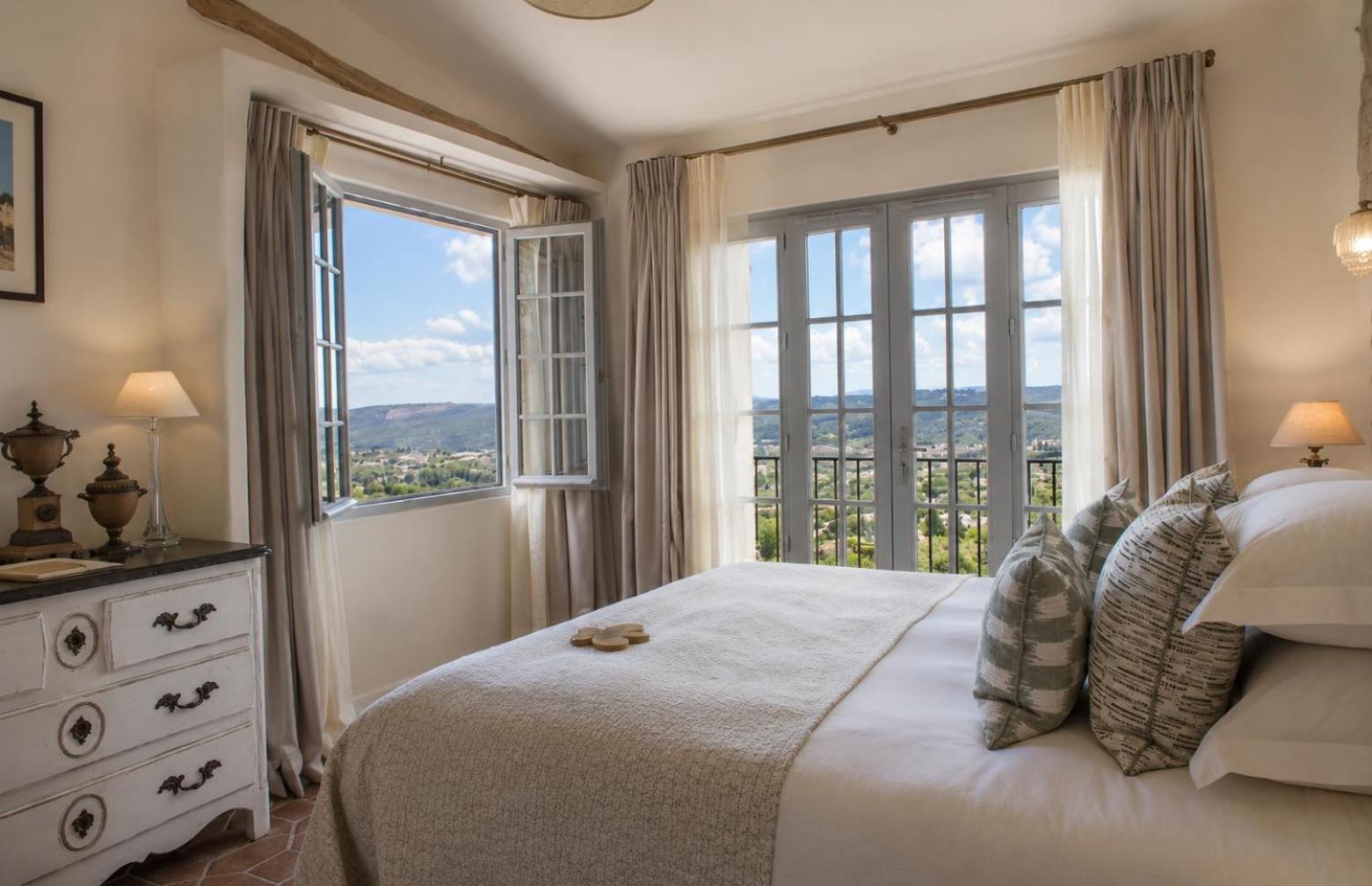 Deluxe, Suite, King Bed, Sea View