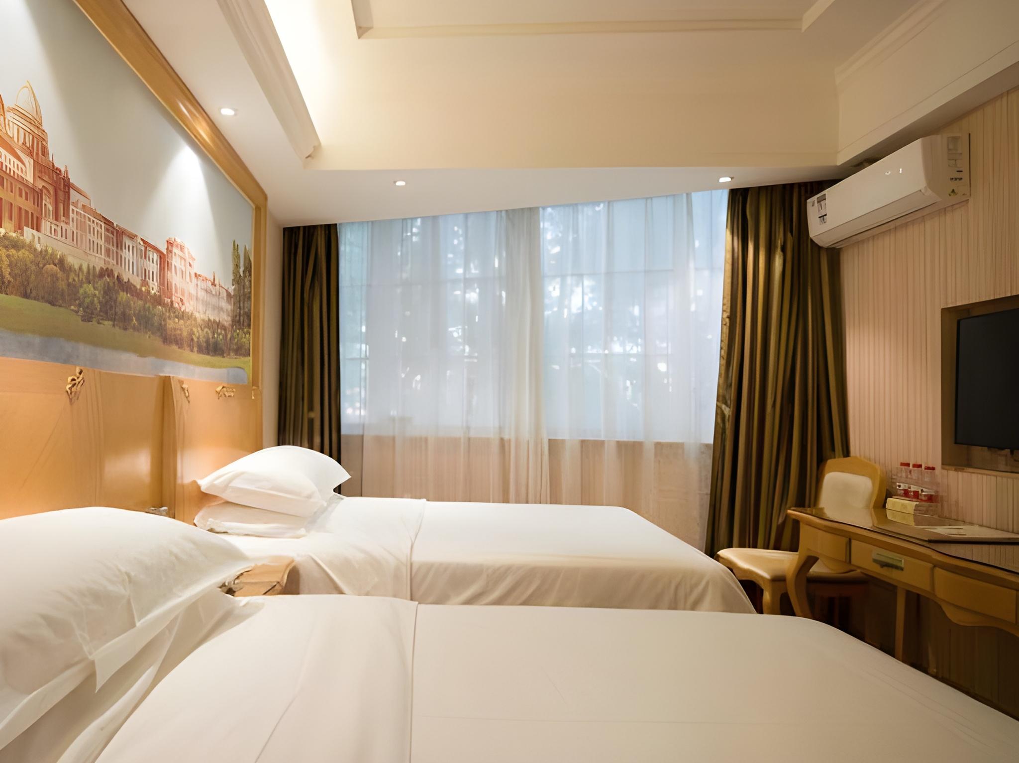 Deluxe, Twin Beds