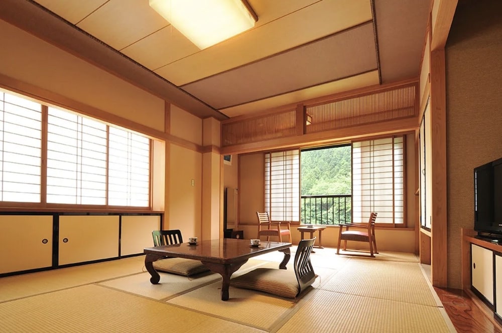 Japanese, Standard, 5 Futon Beds, River View, Shared Bathroom