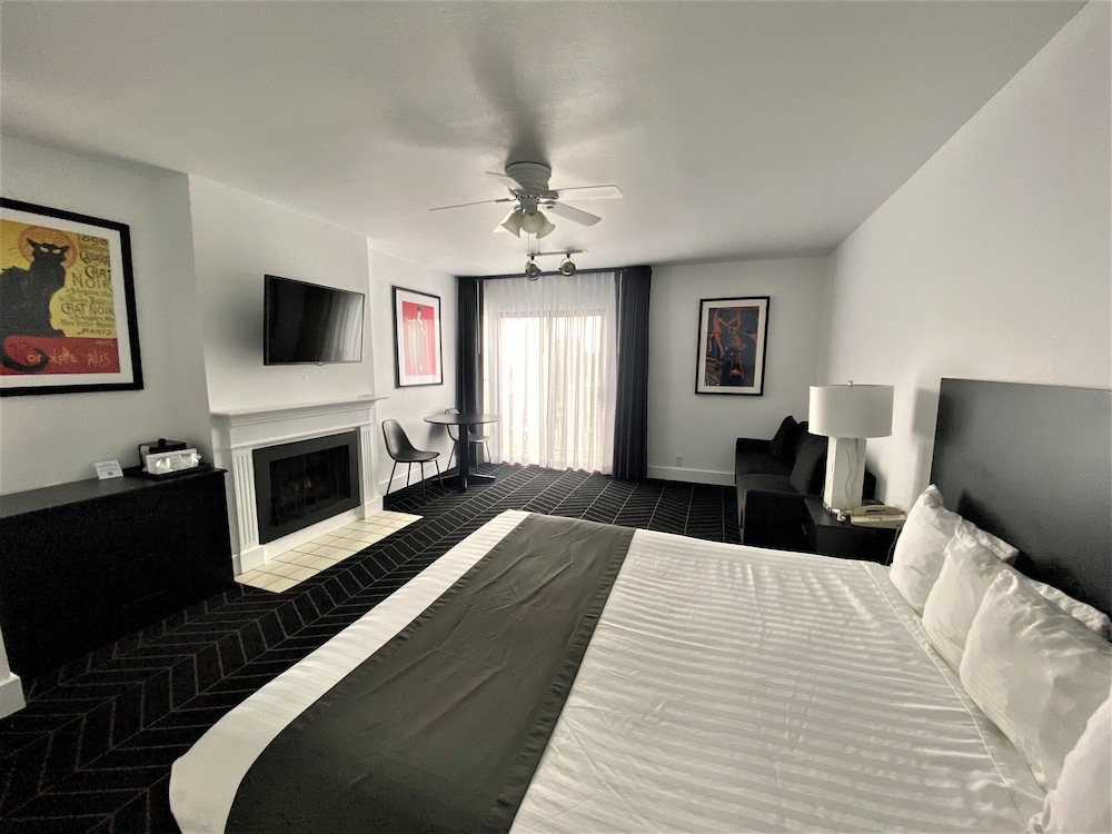 Masterpiece Hotel 15/65