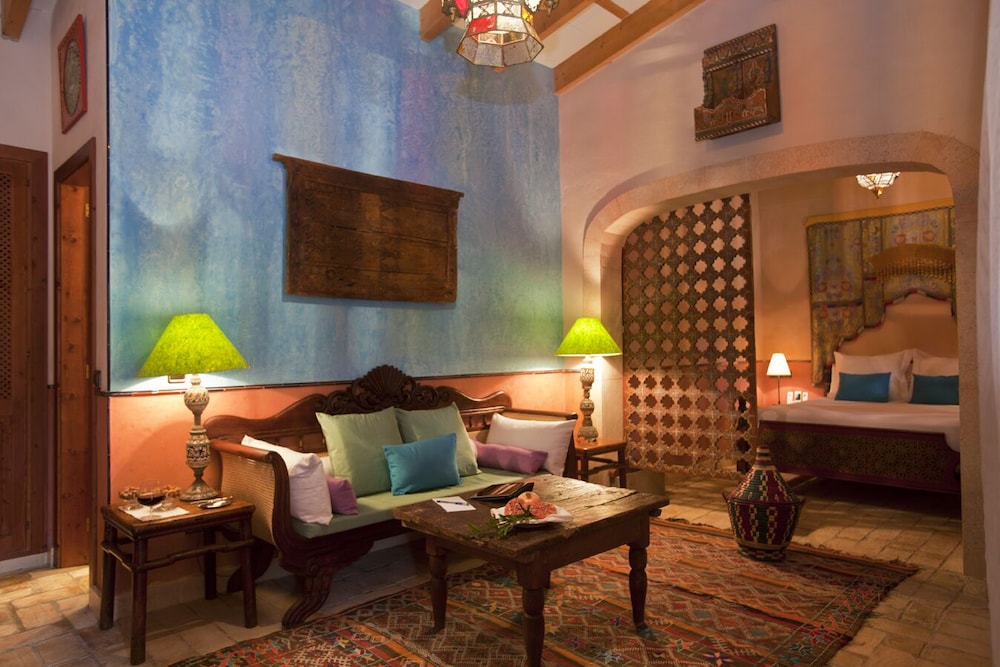 Es Revellar Art Resort - Adults Only 81/110