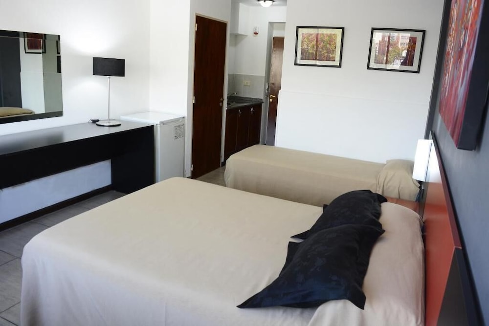 Apart Hotel Alvear 7/23
