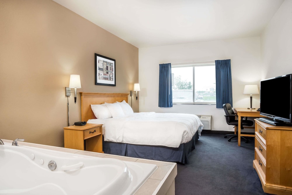 Baymont By Wyndham Indianapolis Northeast 15/45