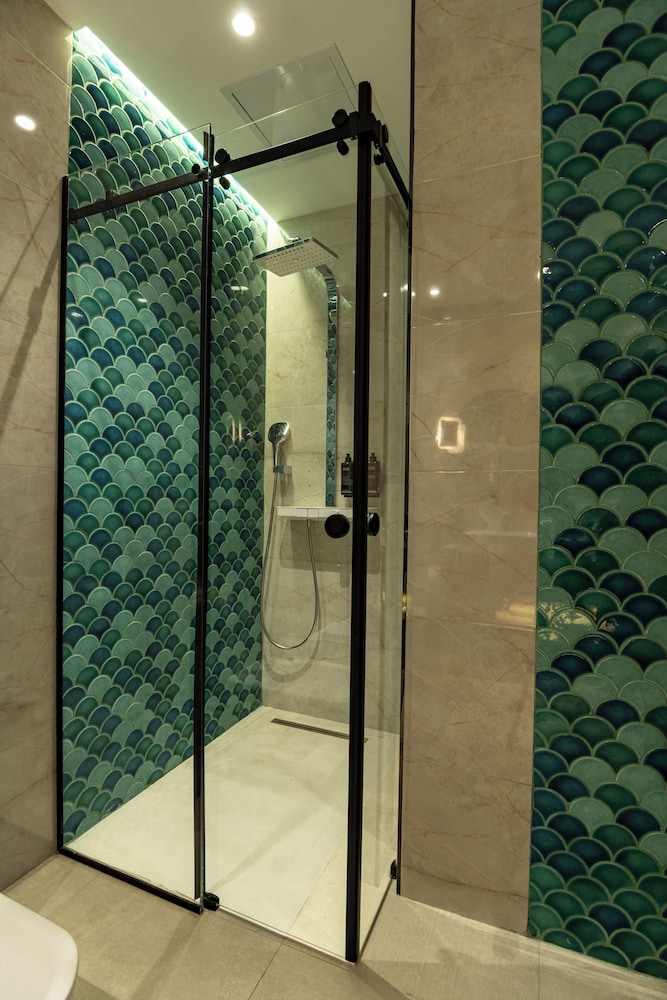 Mercure Tashkent North 61/90