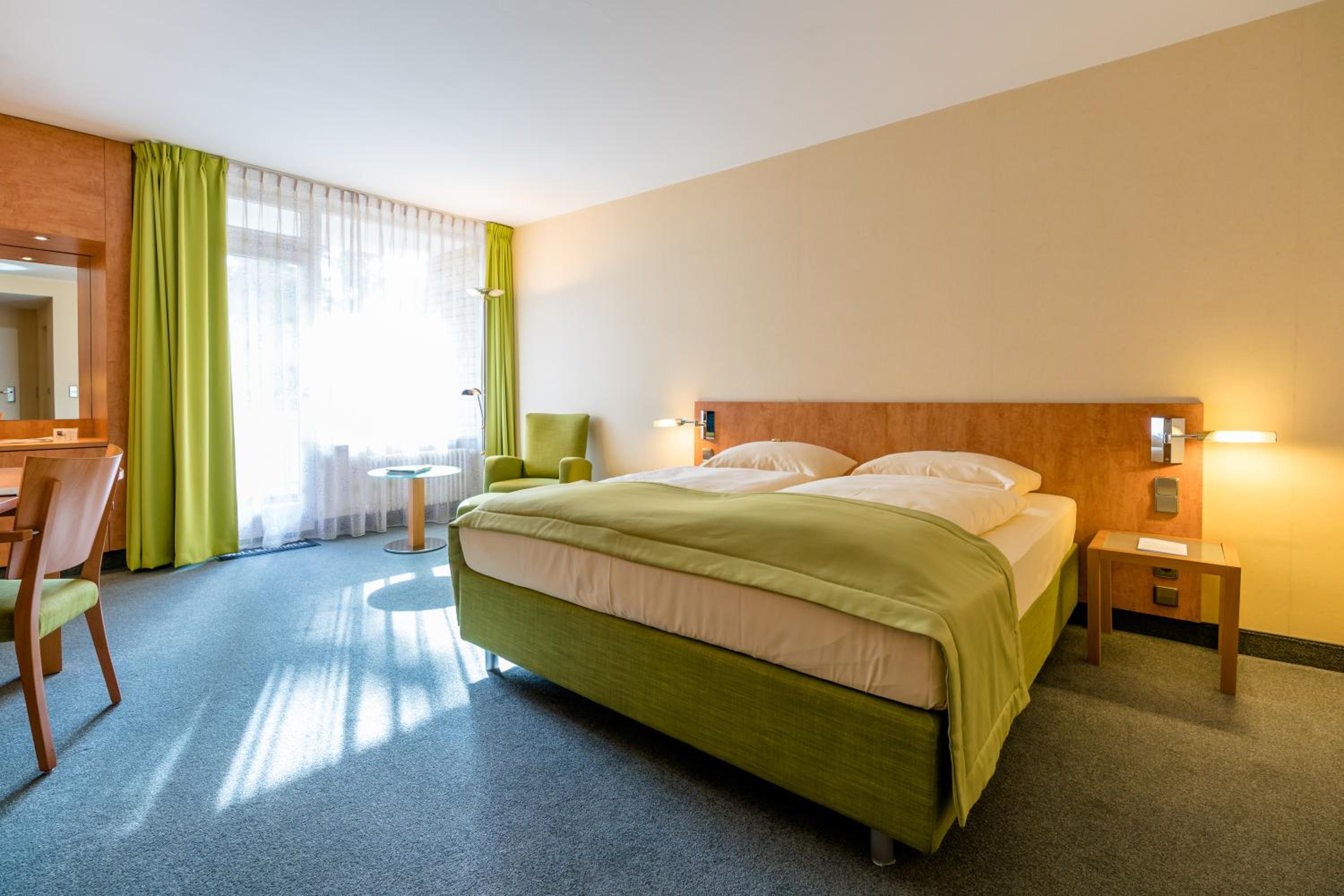 Schlosspark Hotel 14/50