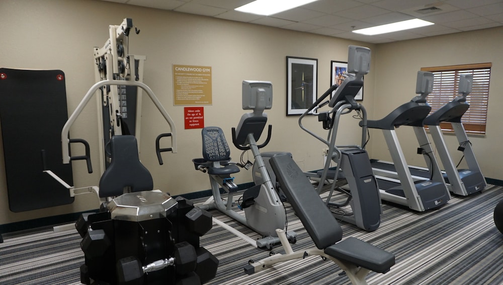 Candlewood Suites West Springfield 32/58
