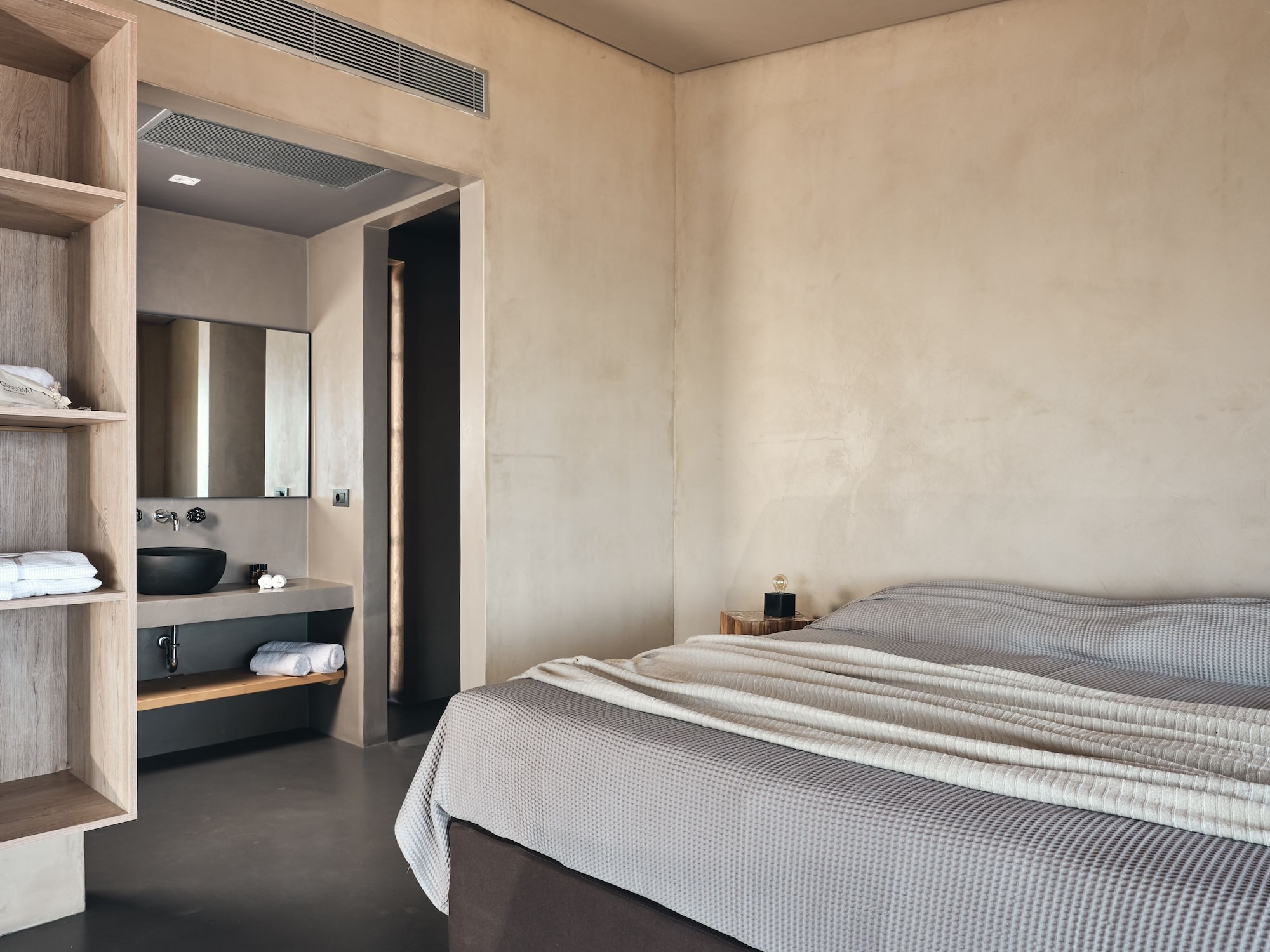 West, Luxury, Villa, Queen Bed, Sofa, Private Pool، Vais Luxury Villas 2/3