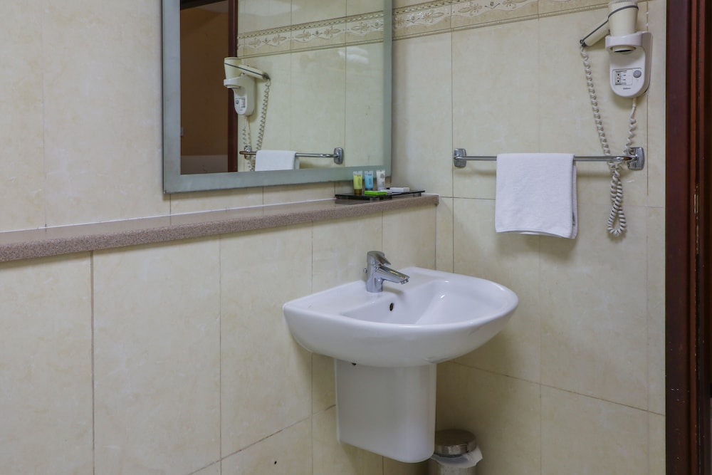 Wescott Pearl Hotel Apartments L.L.C 29/32