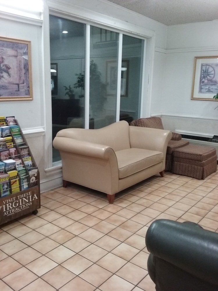 Americas Best Value Inn Richmond South 22/31