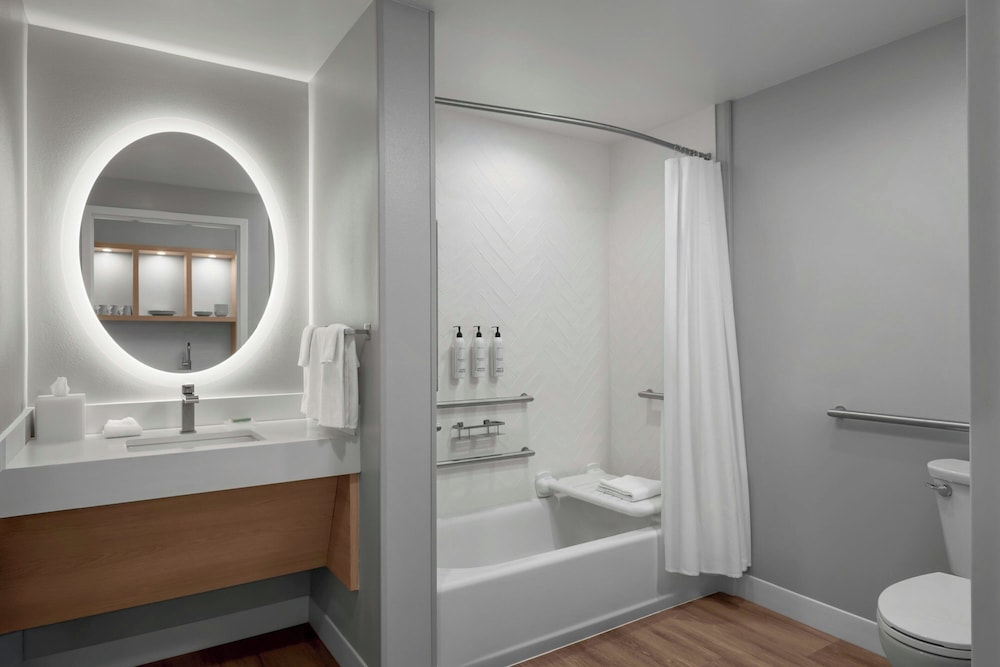 TownePlace Suites By Marriott Midwest City 34/40