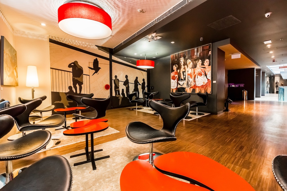 BOHEM ART HOTEL 41/59