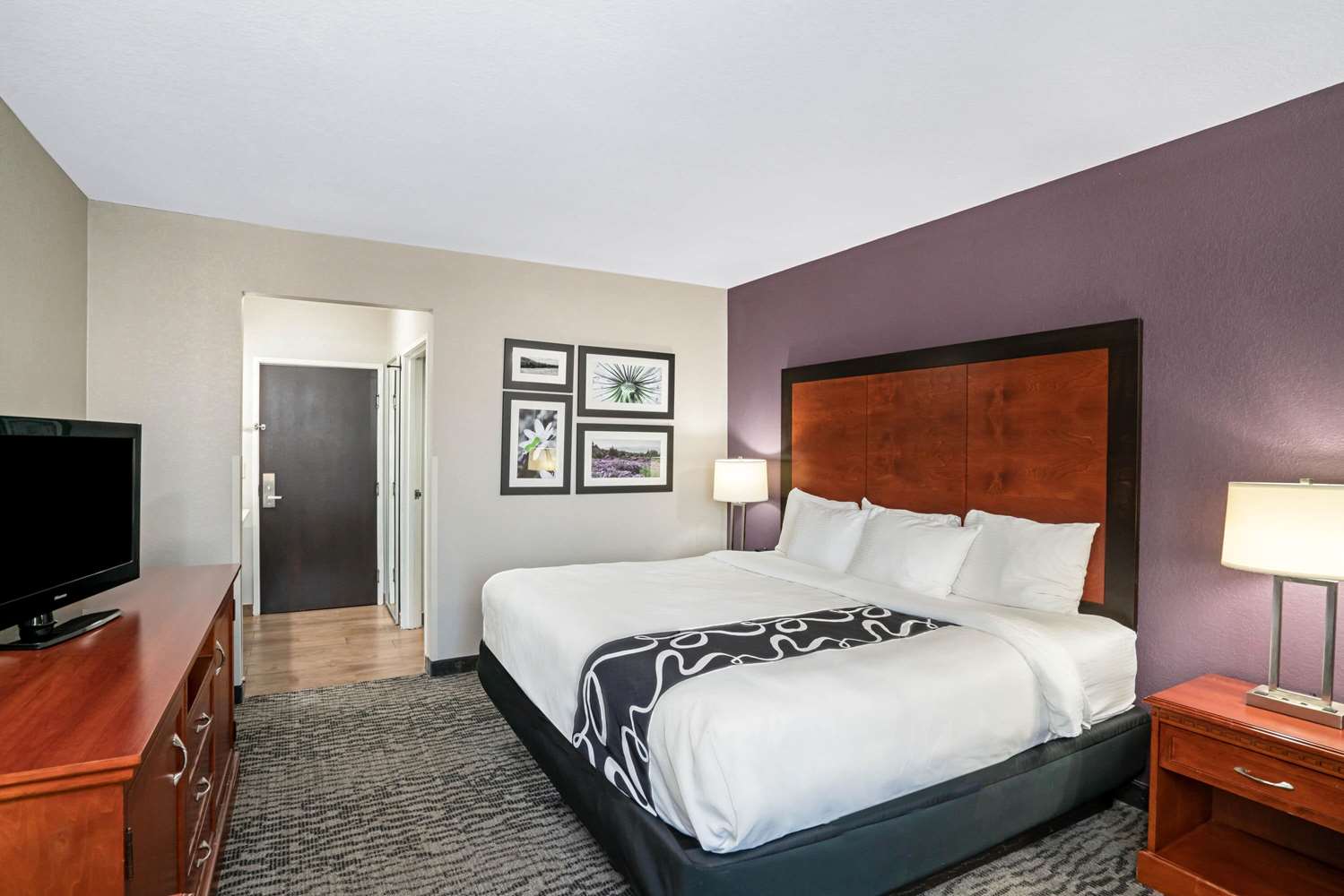 La Quinta Inn & Suites by Wyndham Knoxville North I-75 21/58