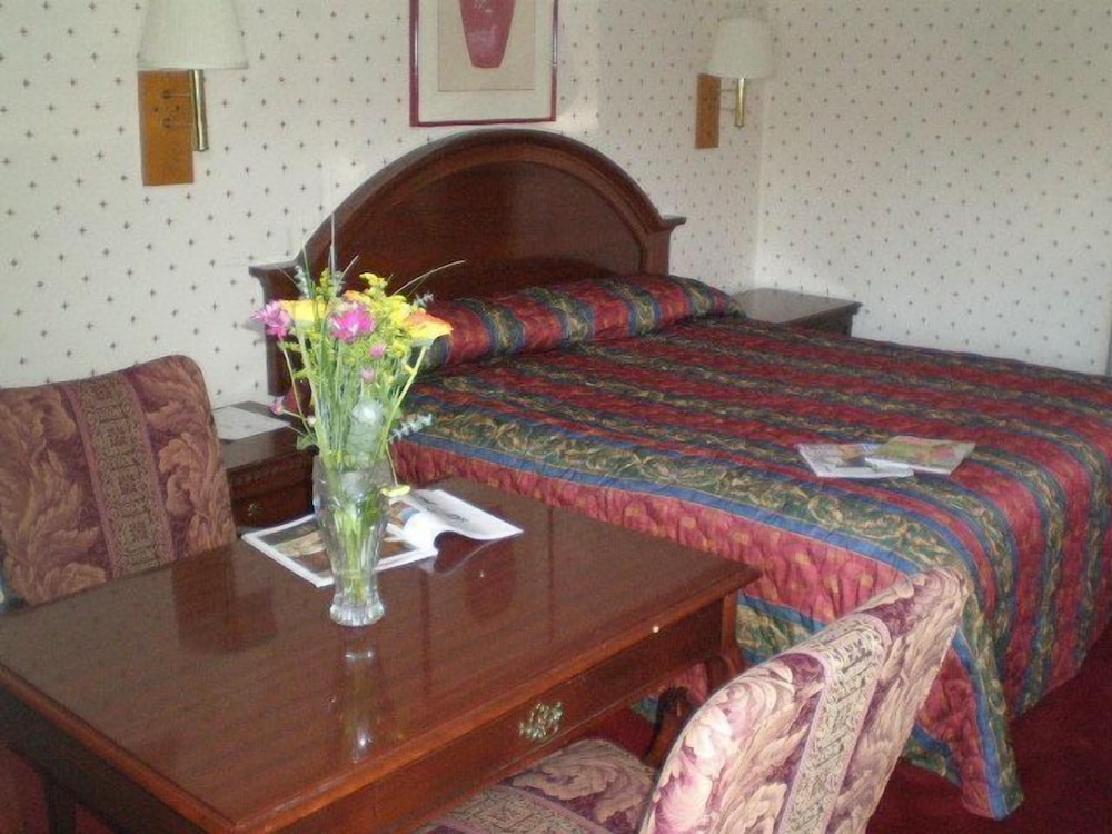 Ontario Inn & Suites 29/50