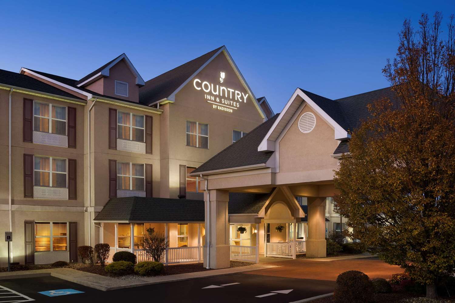 Country Inn Suites By Radisson Frackville Pottsville Pa 2/32