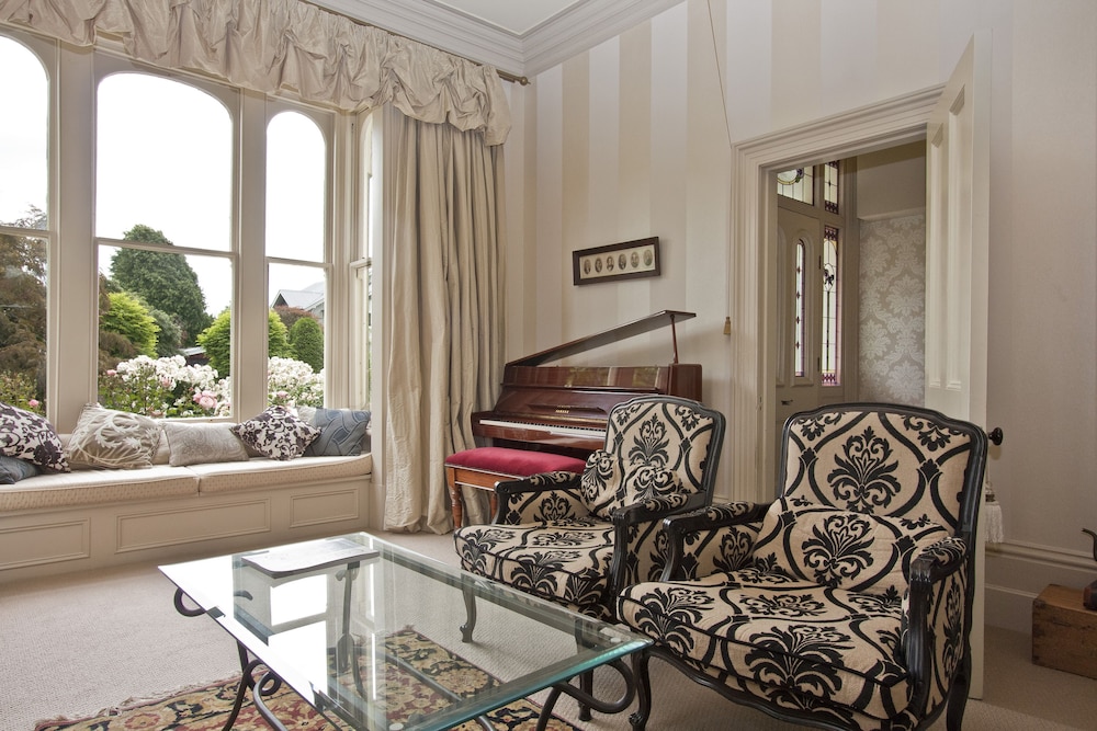 The Lilac Rose Boutique Bed and Breakfast 40/48
