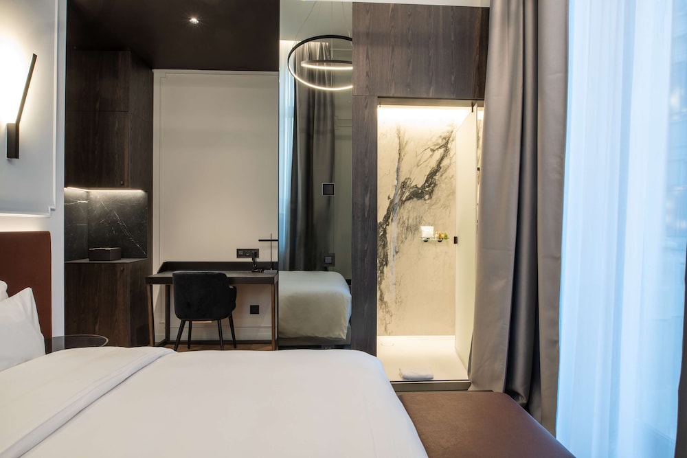 Radisson Collection Hotel, Palazzo Touring Club Milan 12/73
