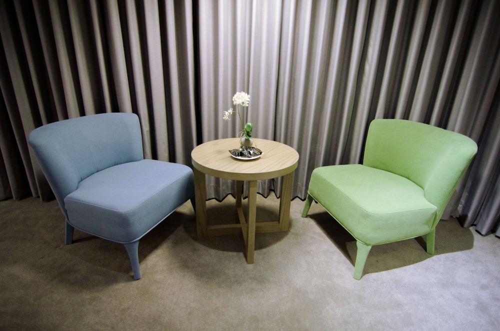 Gogo Hotel 42/56