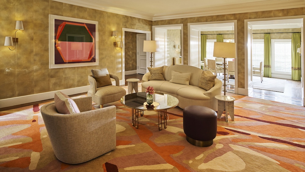 The Beverly Hills Hotel 68/96