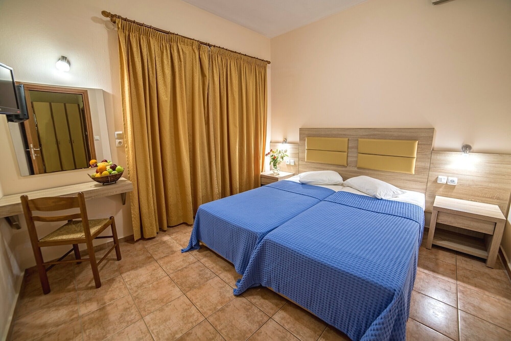 Blue Aegean Hotel and Suites 16/64