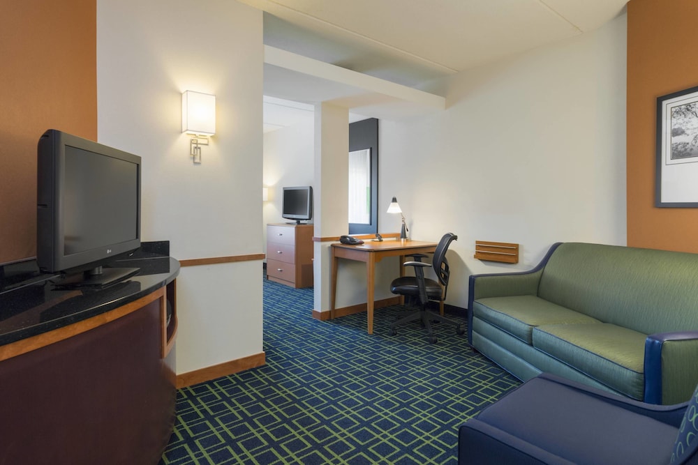 Fairfield Inn Suites Huntingdon Route 22 Raystown Lake 25/40