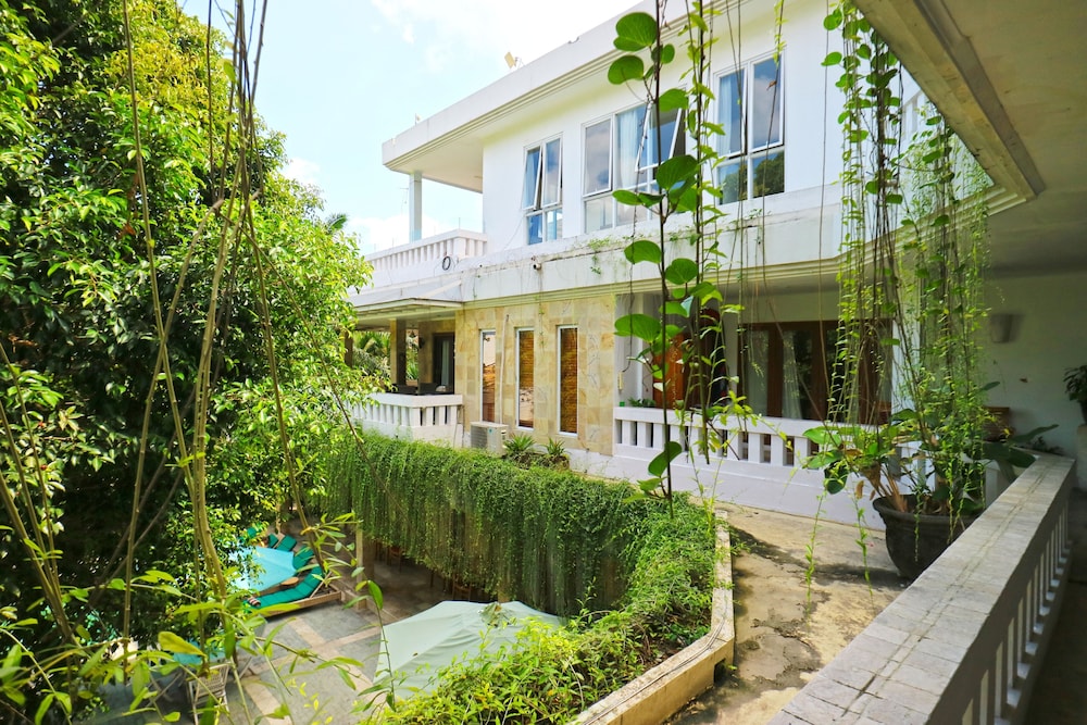 Bali Mystique Hotel And Apartments 9/79