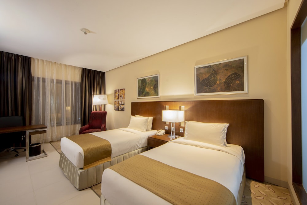 Holiday Inn Cochin 26/76