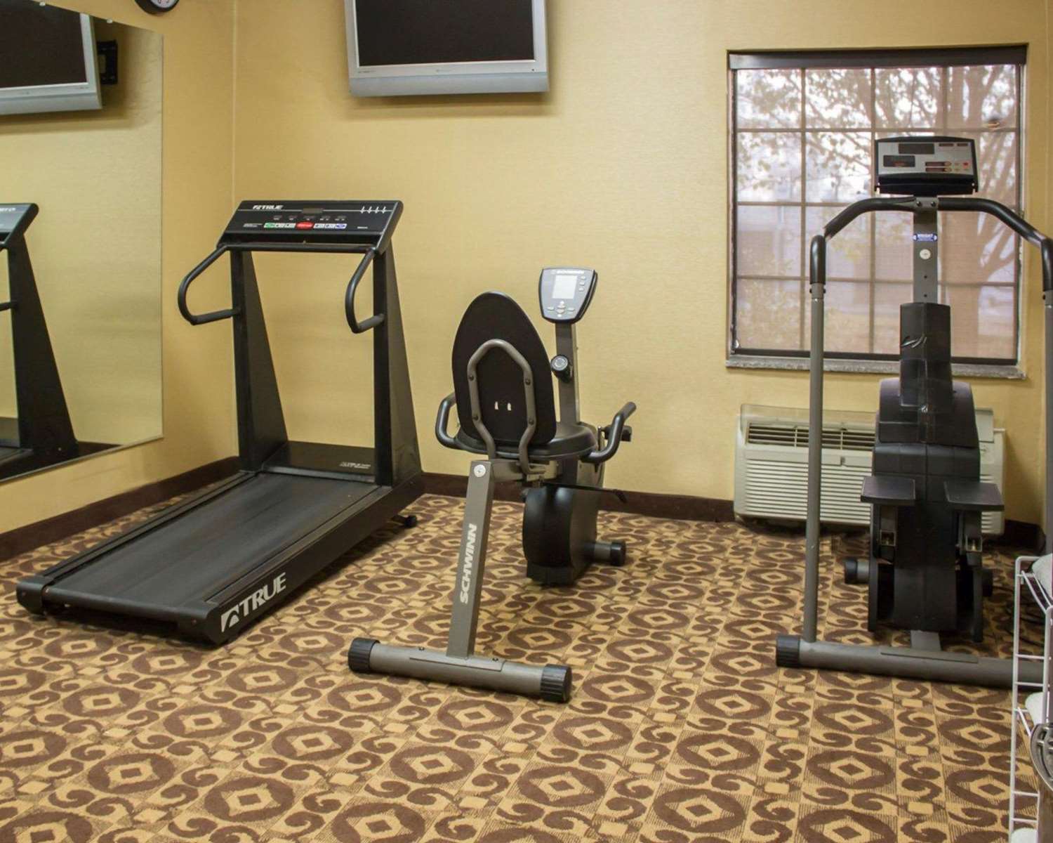 Comfort Inn & Suites Trussville I-59 Exit 141 23/45