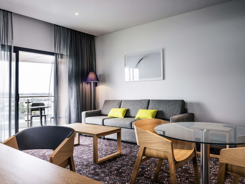 Mercure Sydney Liverpool 27/48
