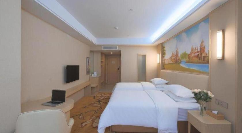 Vienna Hotel (Tongxiang Puyuan) 32/54