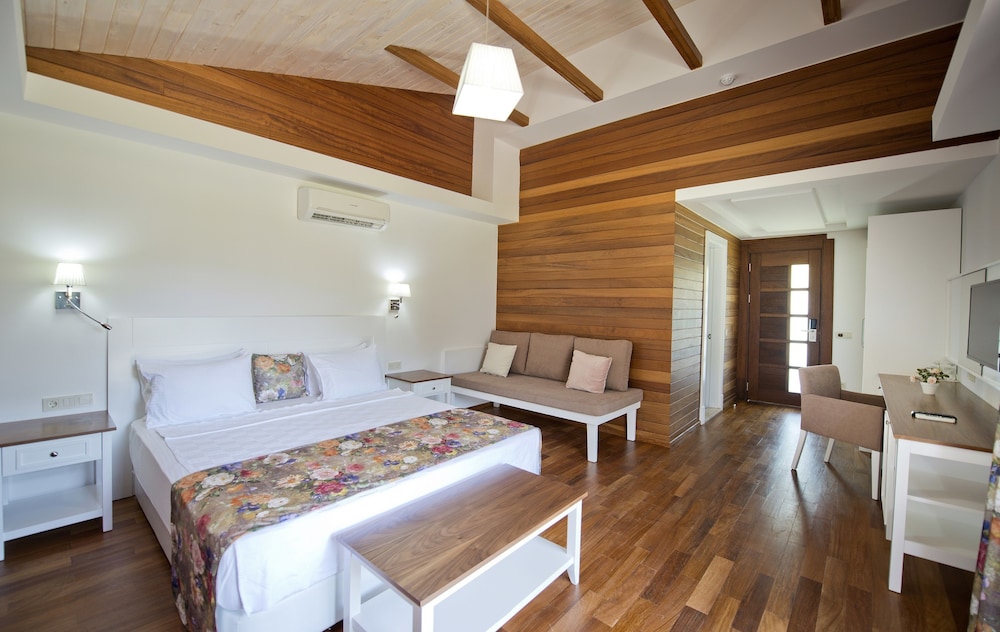 Cirali Hera Hotel 48/86