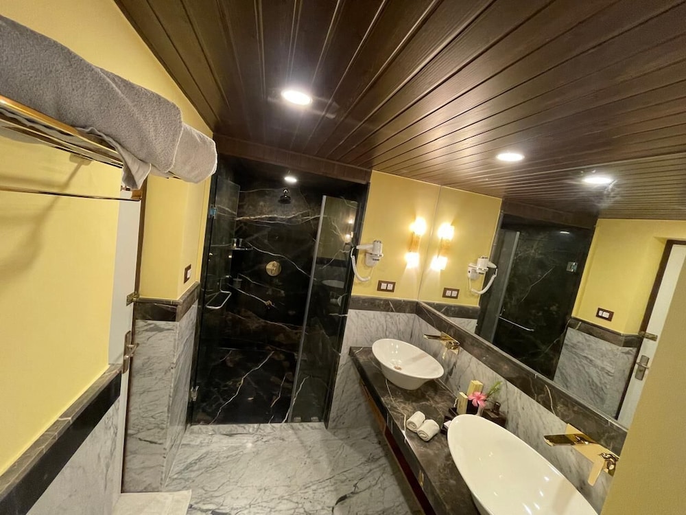 CAMA RAJPUTANA CLUB RESORT 7/17