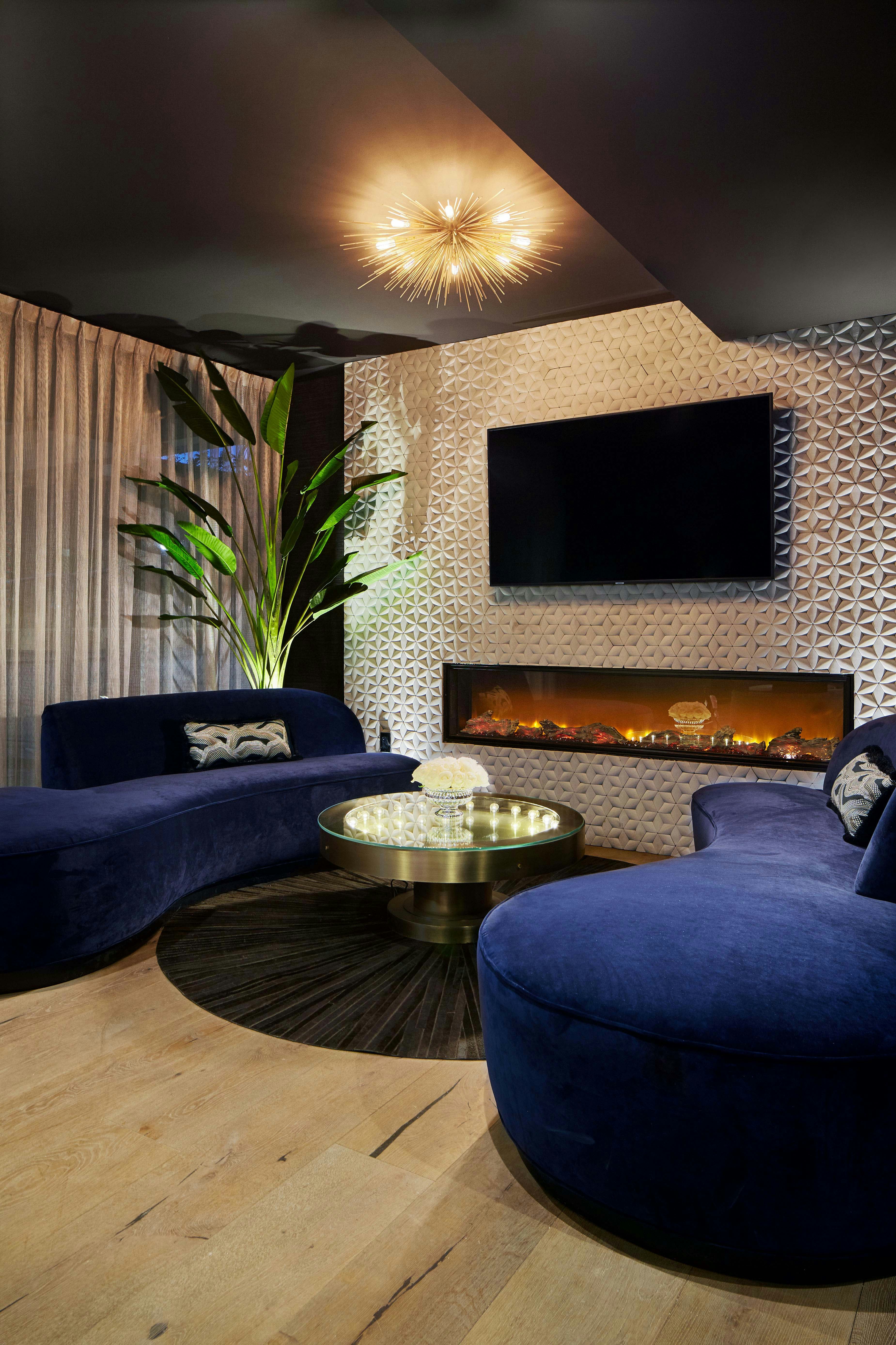 The Kindler Hotel 33/41