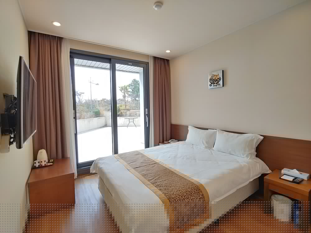 Jeju Ocean Blue Hotel 7/61