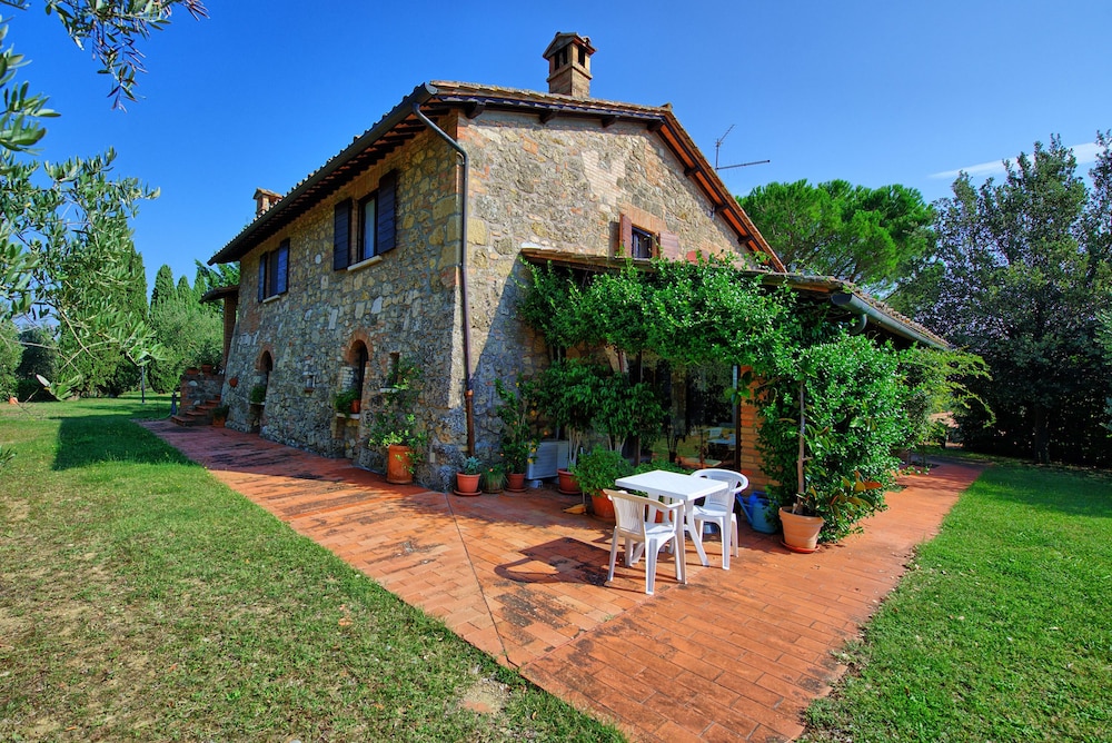Casale Giulio 16/23