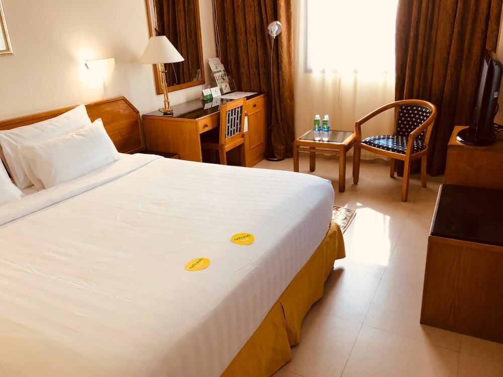Al Madinah Holiday 12/40