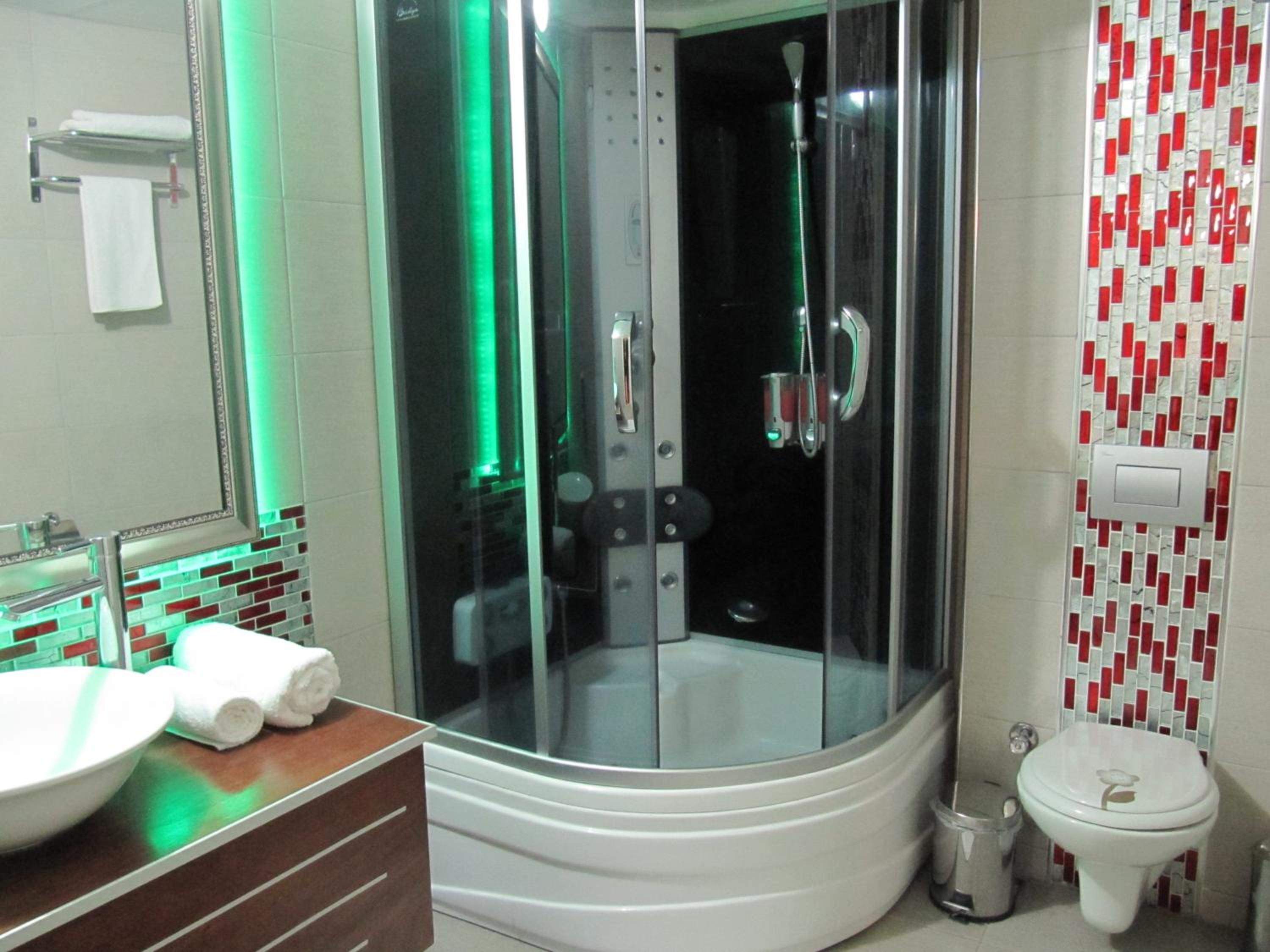 Efsane Hotel 44/48