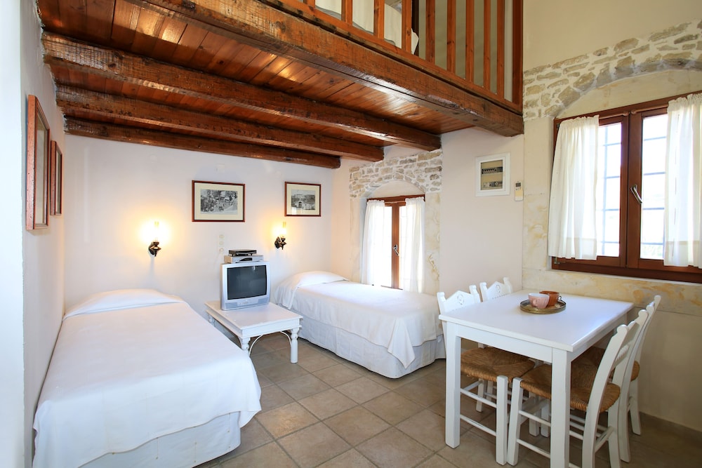 KAMILARI PASIPHAE VILLA 22/60
