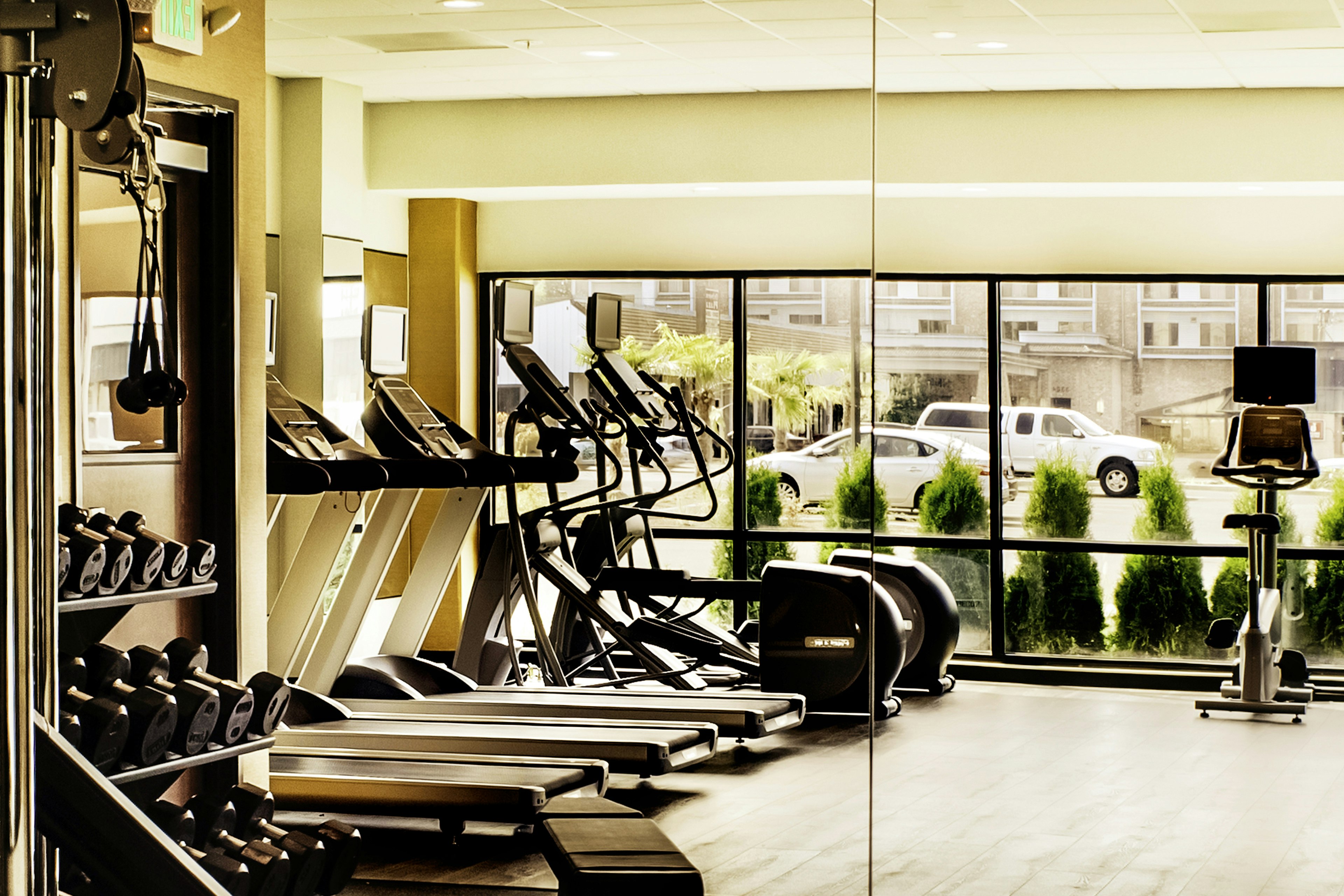 Holiday Inn Salem 25/50