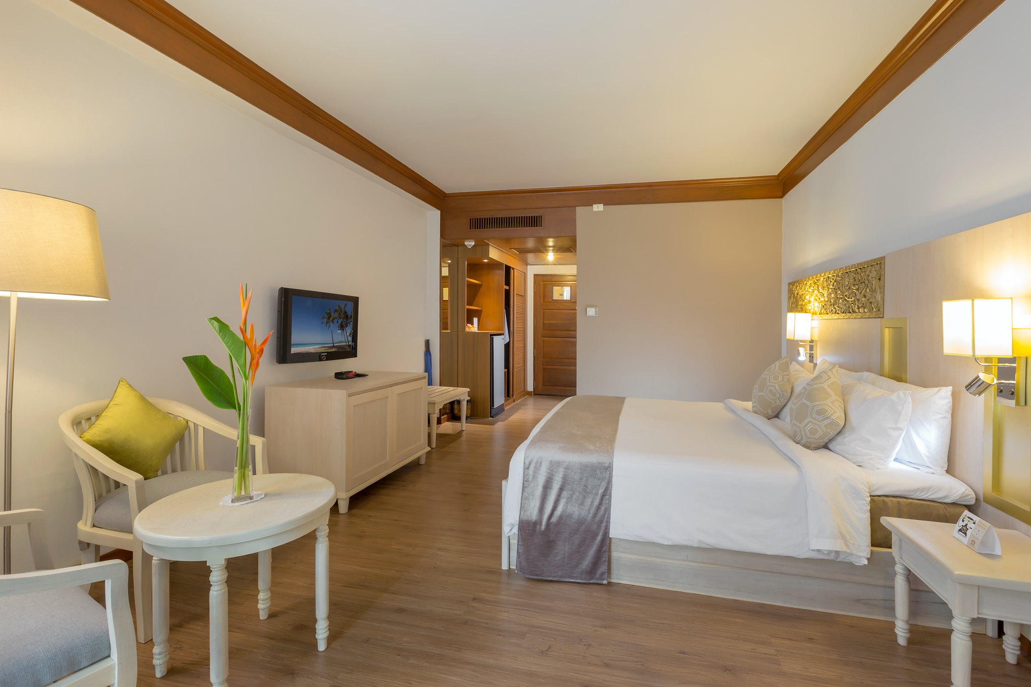 Deluxe, Double or Twin Bed