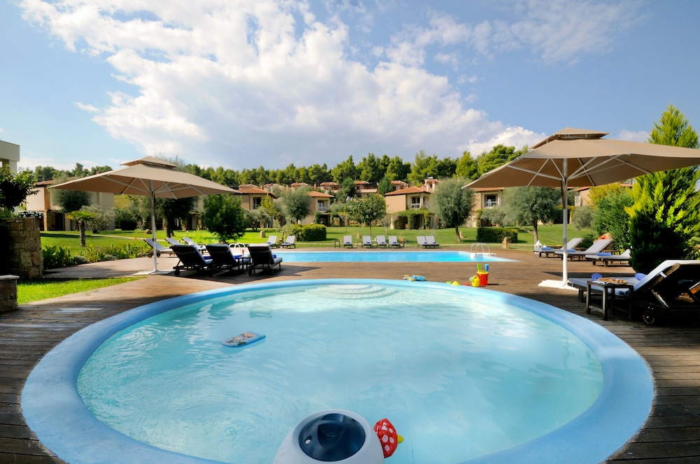 Polyastron Place Hotel & Spa 63/68