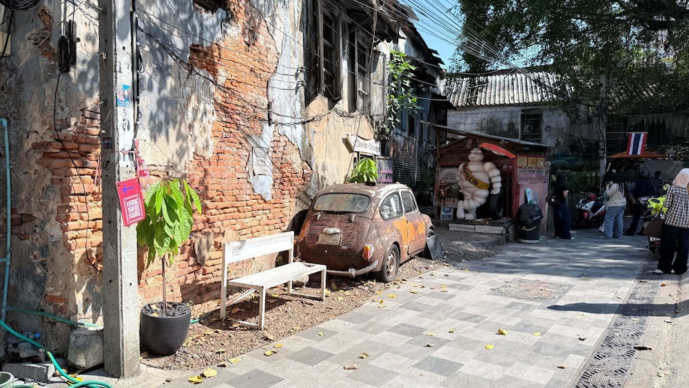 Loftel Station Hostel 66/69