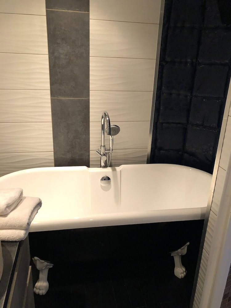 Cap Hotel 61/72