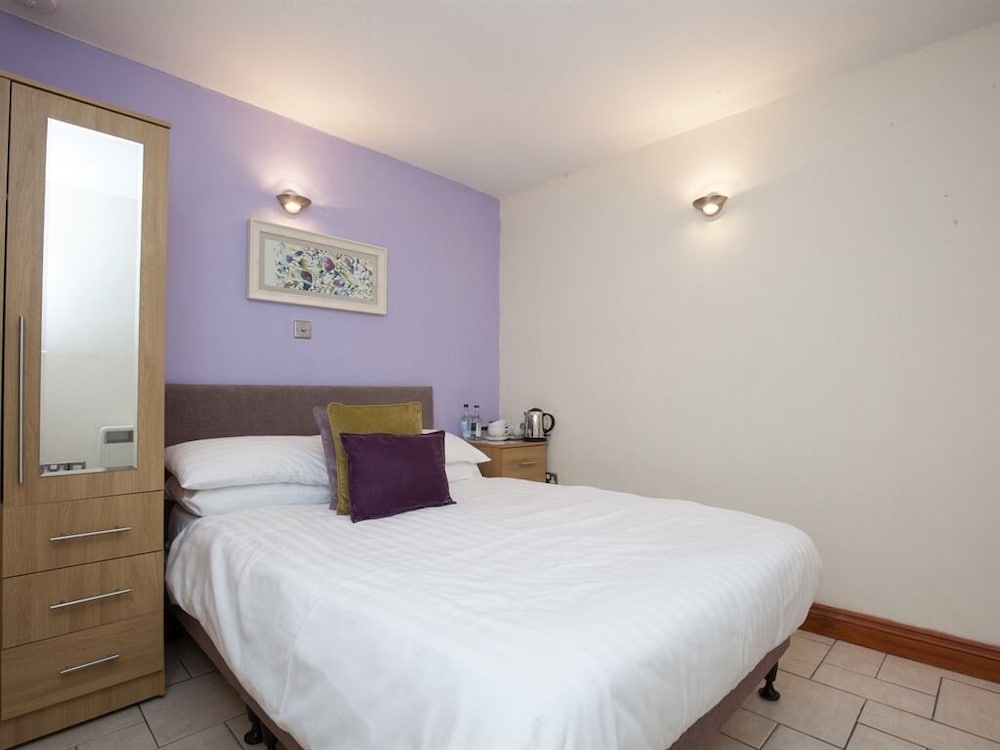 The Priory Burford Bed And Breakfast 18/59