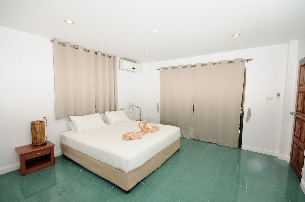 Dolphin Bay Resort 33/69