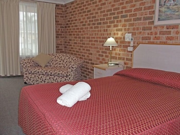 Town & Country Motor Inn 19/58